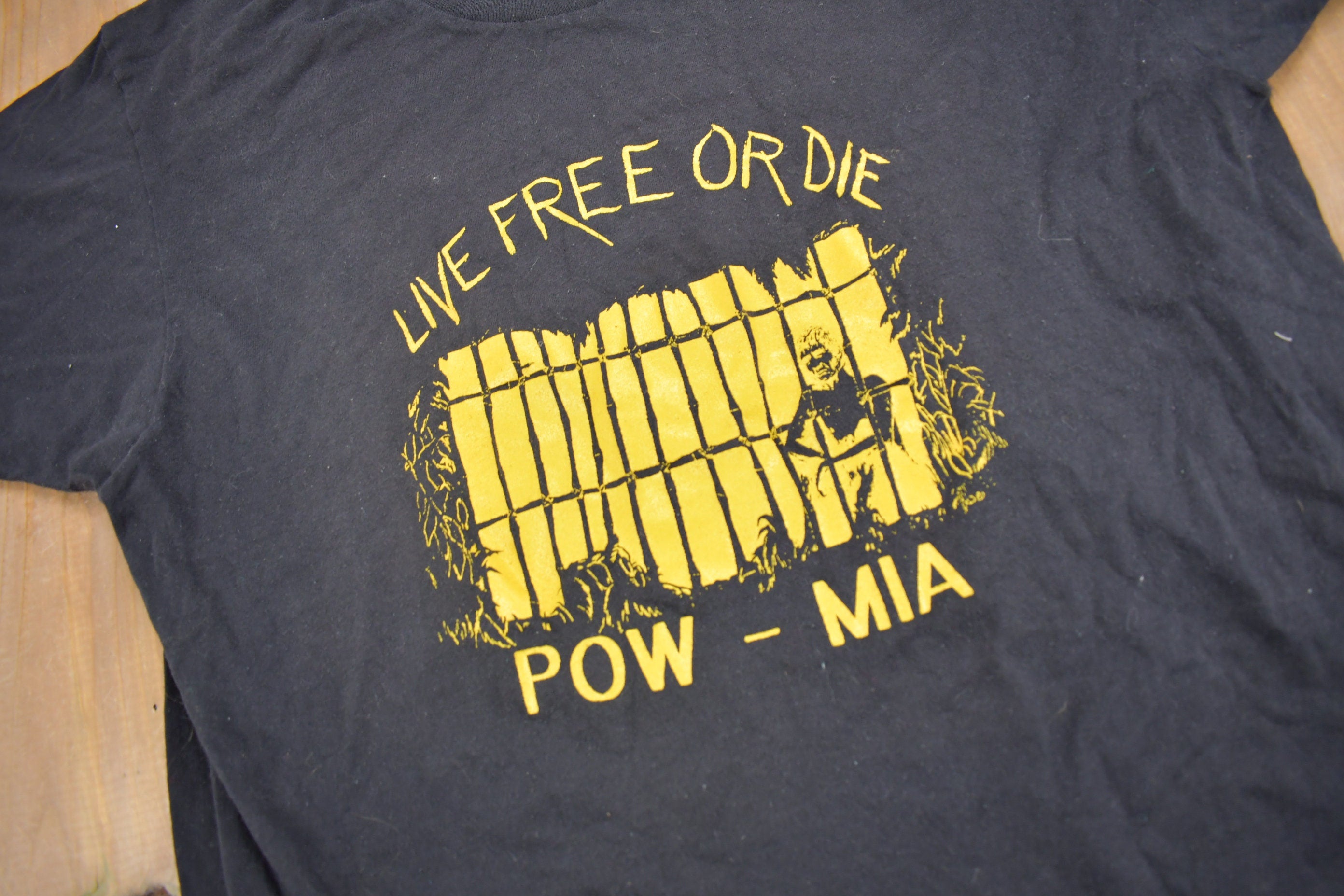 Vintage 1980s Live Free Or Die POW-MIA Graphic T Shirt