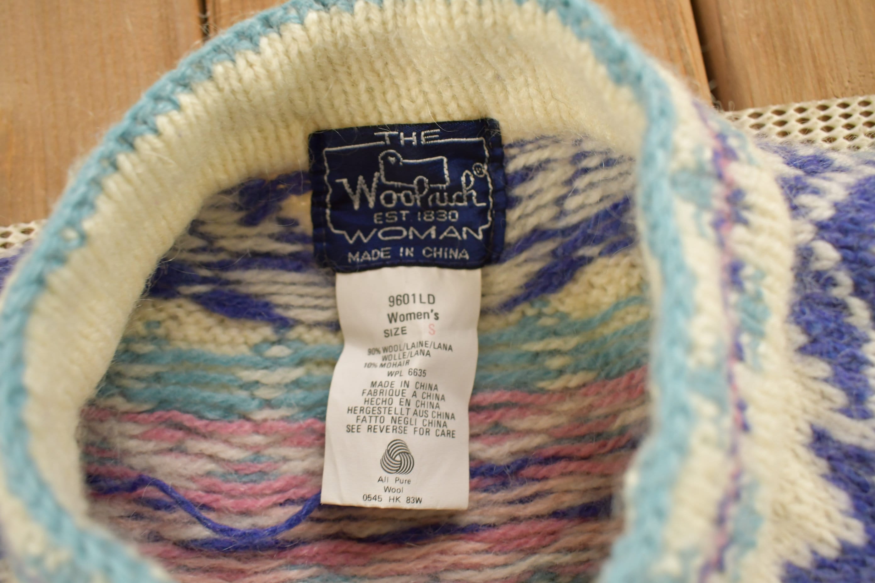 Vintage 1990s Woolrich Woman Knitted Wool Snowflake Cardigan Sweater