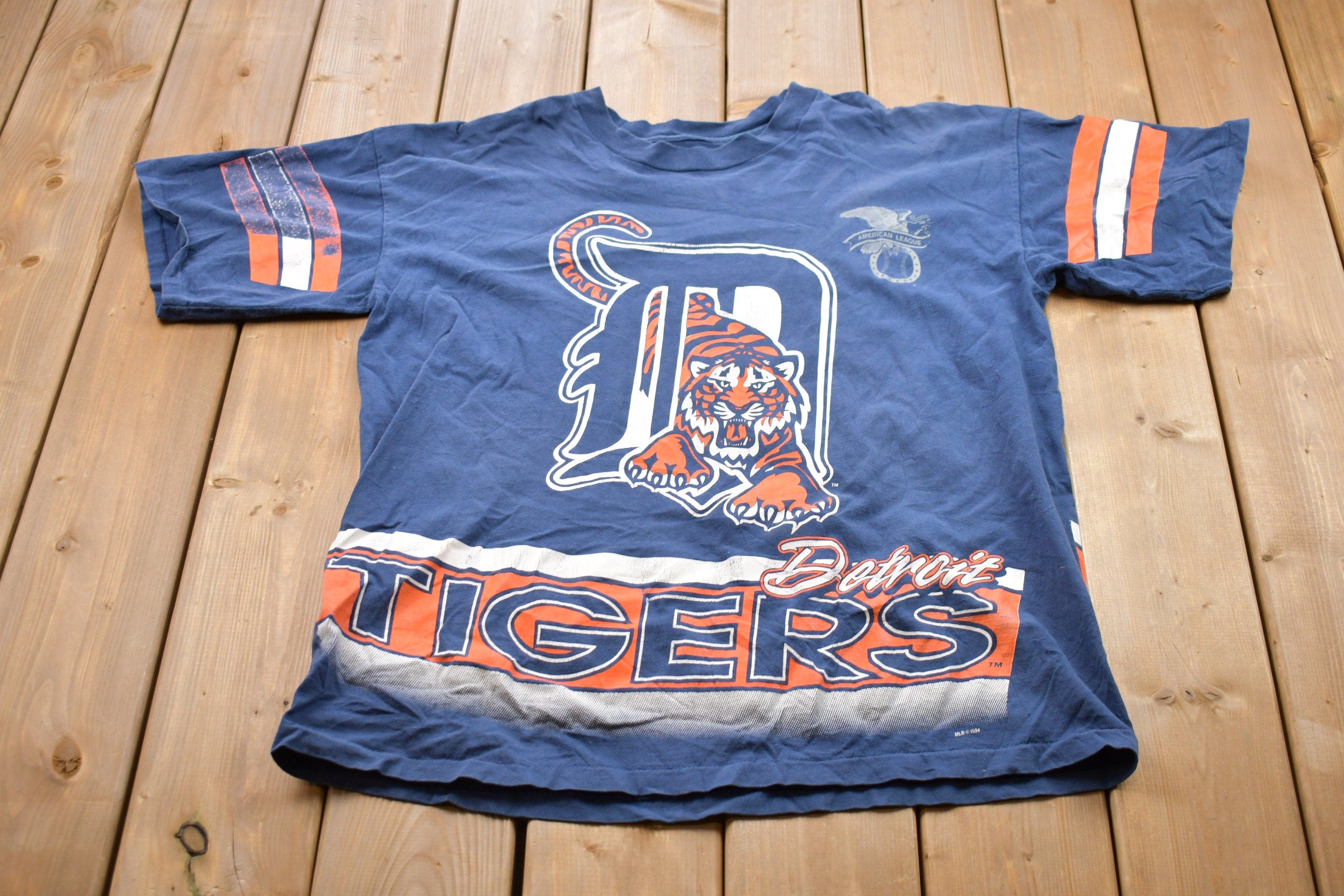 Vintage 1994 Detroit Tigers MLB Graphic T-Shirt Sportswear