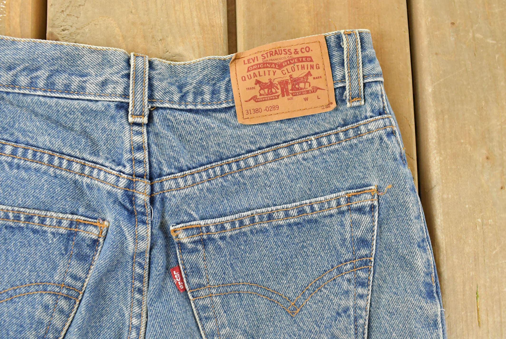 Vintage 1990s Levi's Denim Jeans Women's 27 x 26 / Relaxed Fit / 90s Levi's / Distressed Sun Faded Jeans