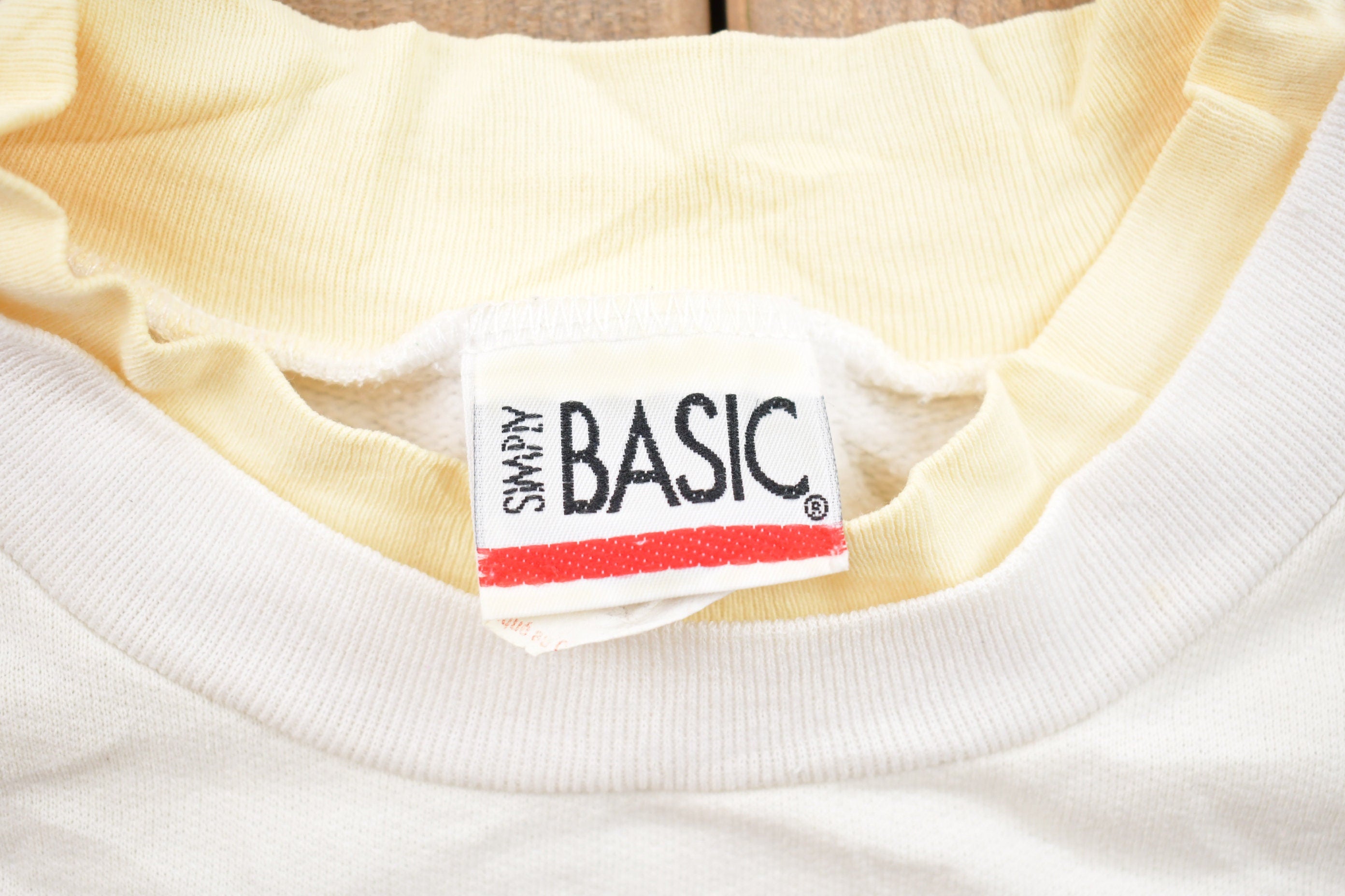 Vintage 1990s Simply Basic Double Collar Bird Graphic Crewneck Sweatshirt