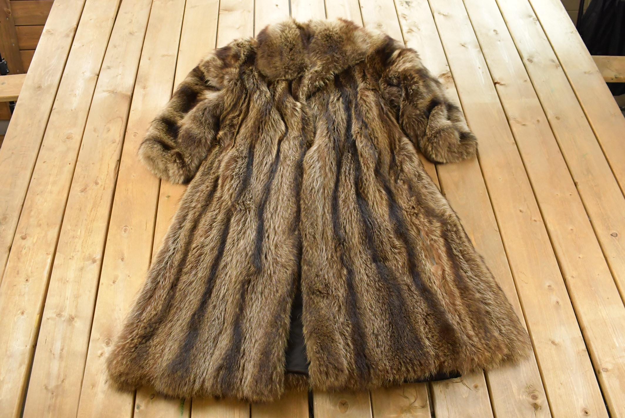 Vintage 1980s Ricky & Ingo Full Length Brown Raccoon Fur Coat Adult M