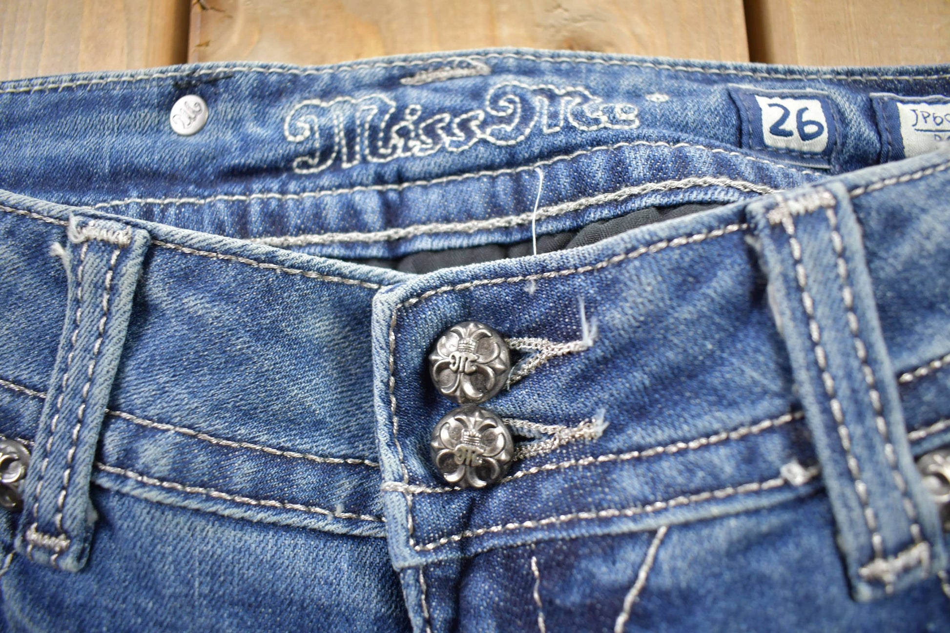 Vintage Y2K Miss Me Bedazzled Low Rise Jeans Size 26x32