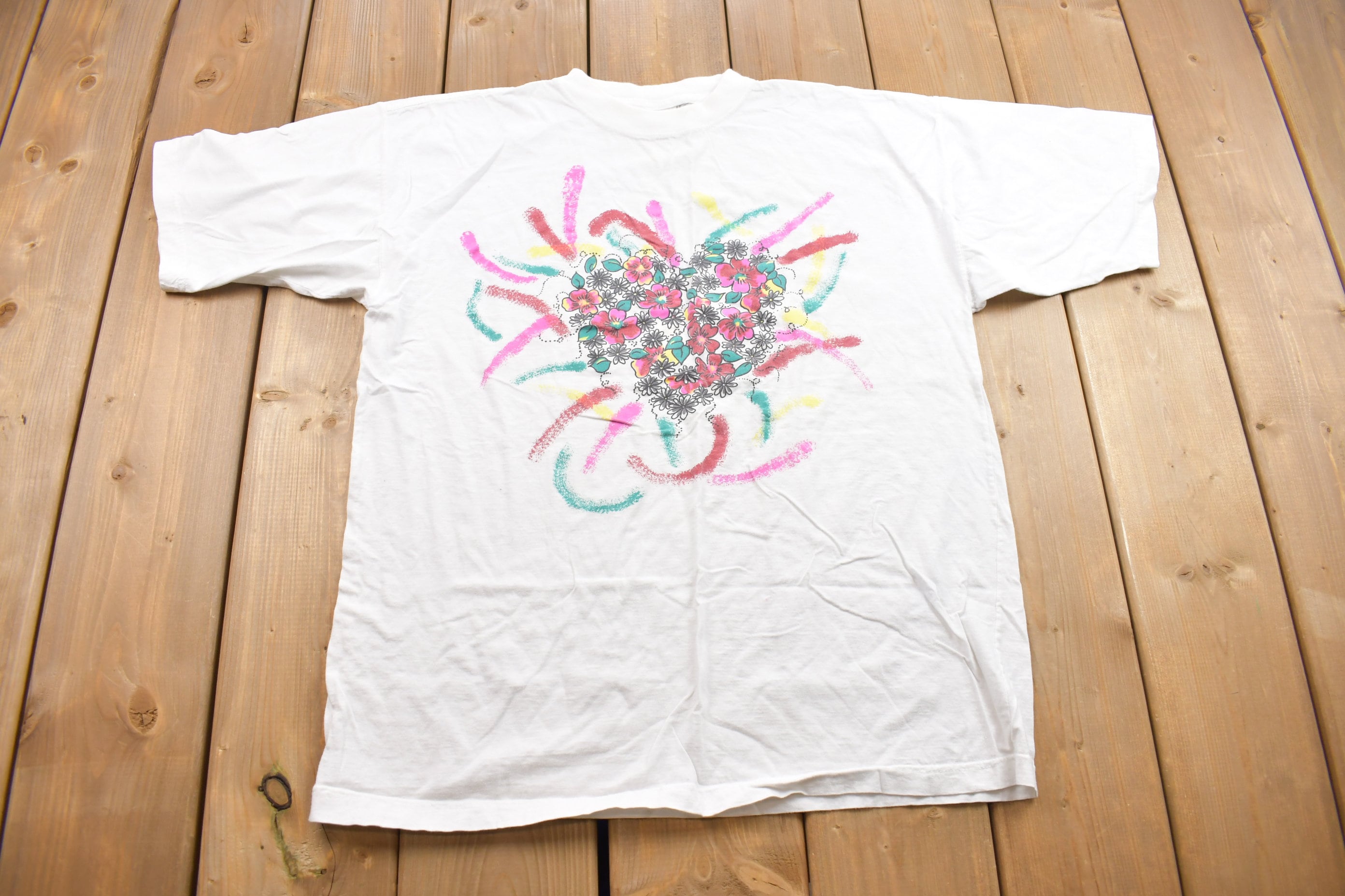 Vintage 1990s Floral Graphic T Shirt