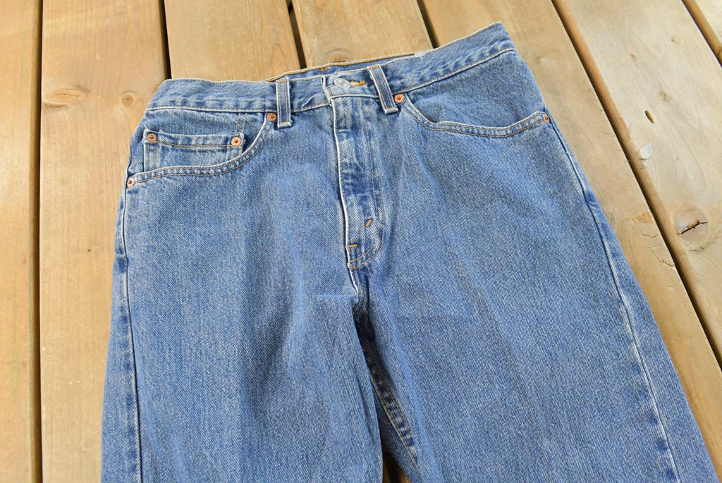 Vintage 1990s Levi's 505 Regular Straight Fit Denim Blue Jeans Men's 29 x 27.5 / 90s Levi's / Streetwear / Made in USA