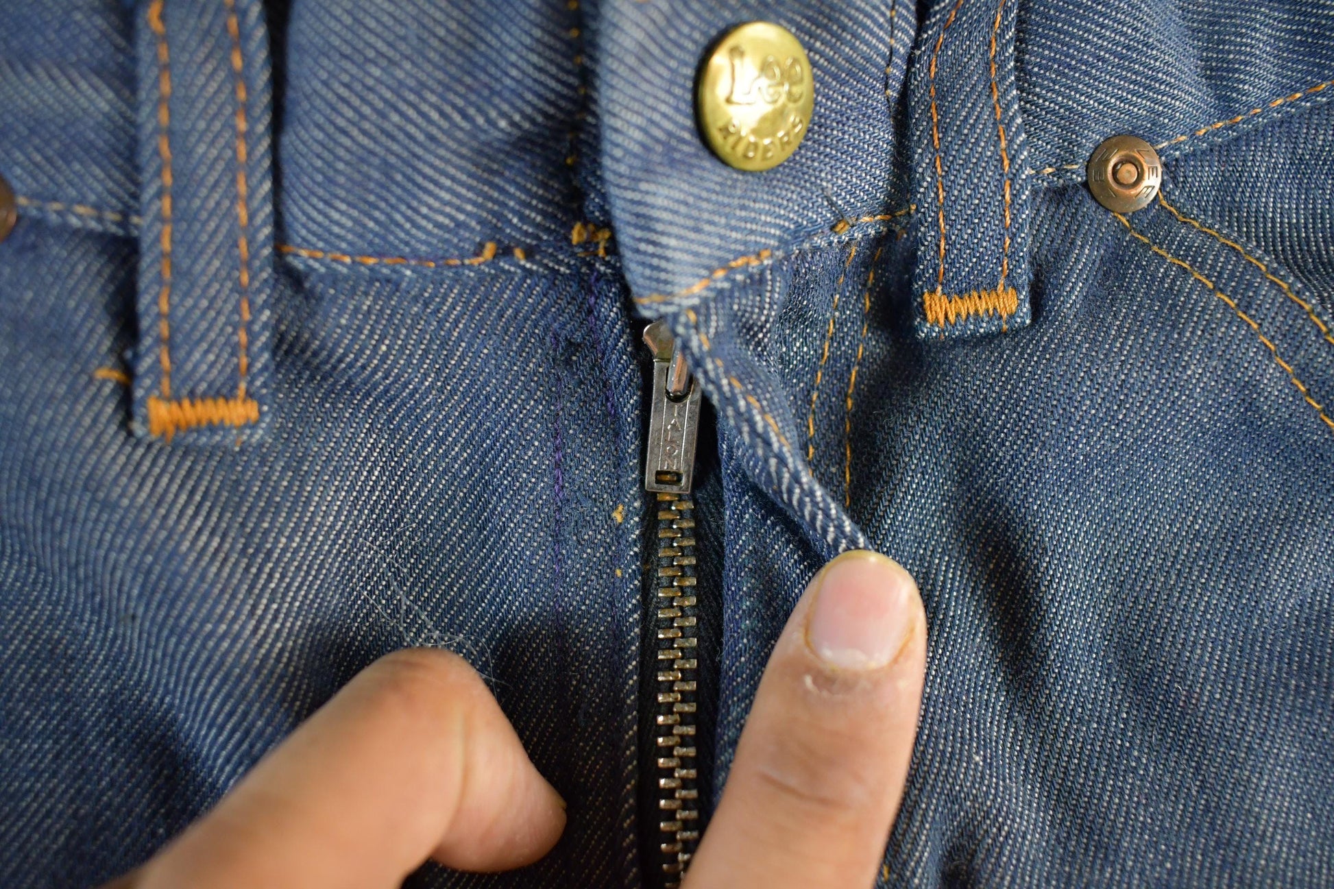 Vintage 1960s 1970s Lee Distressed Denim Jeans Youth 24 x 23.5