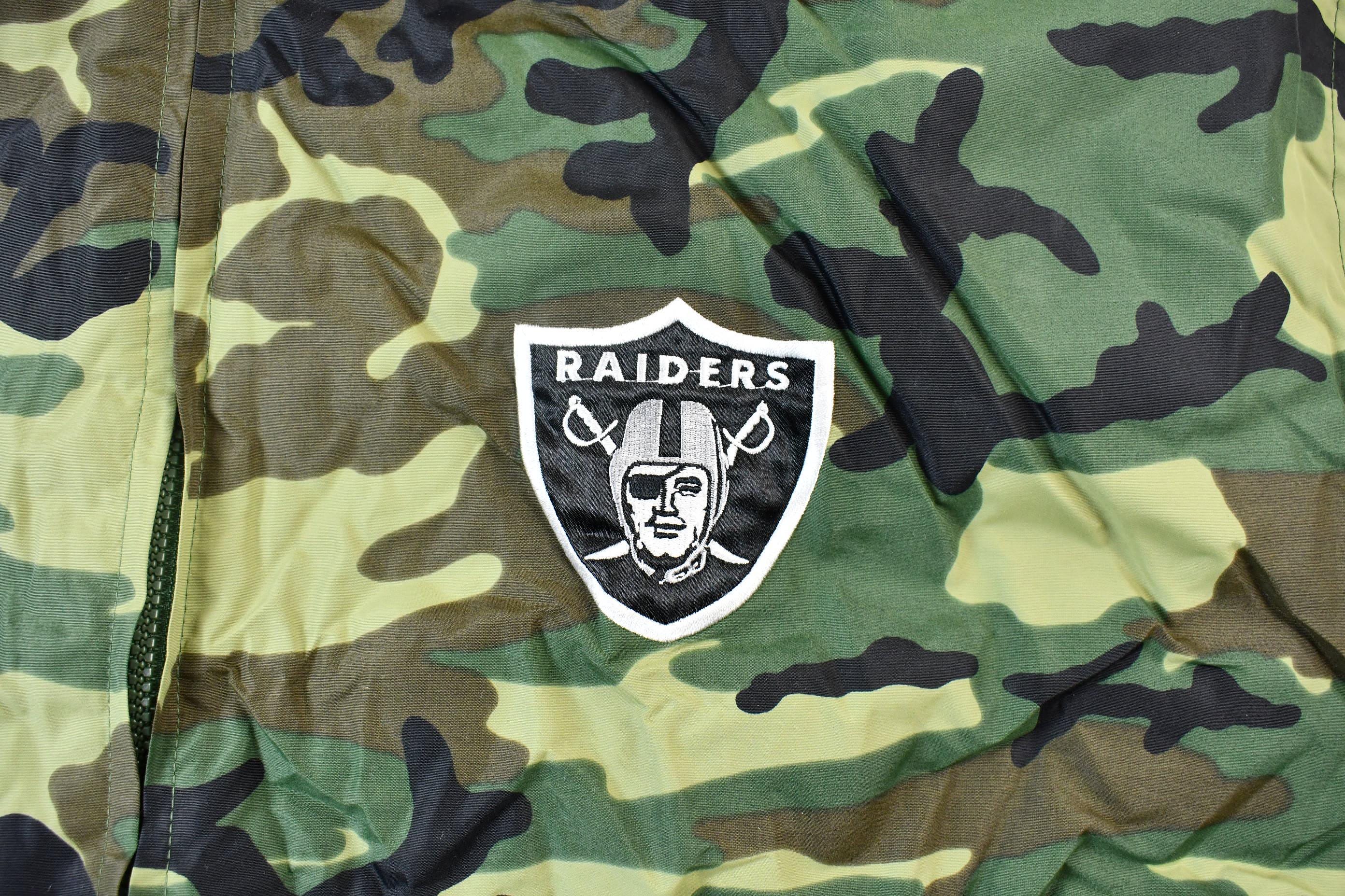 Vintage 1990s Camo Raiders NFL Football Hooded Puffer Jacket