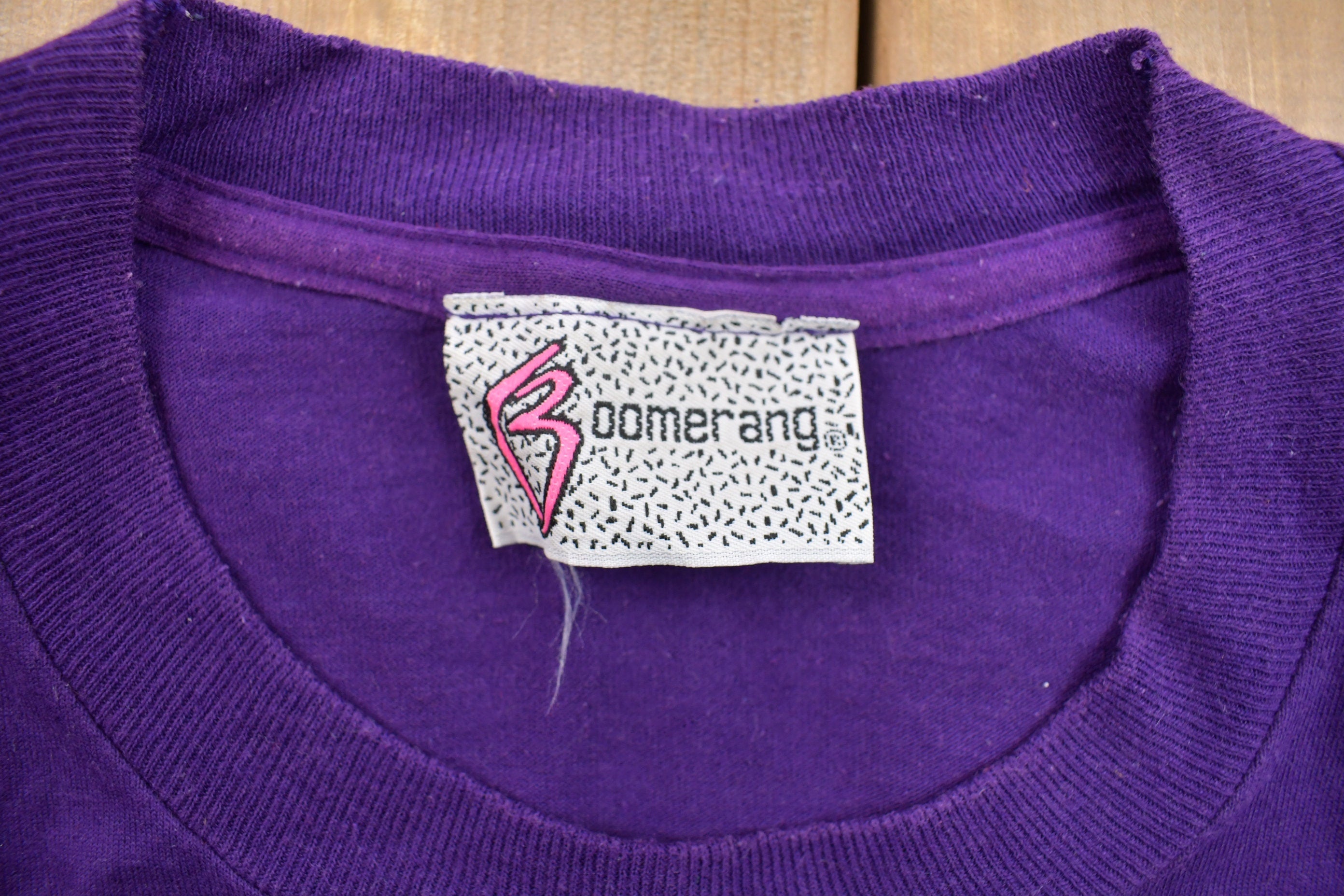 Vintage 1990s Boomerang Hearts Graphic T Shirt