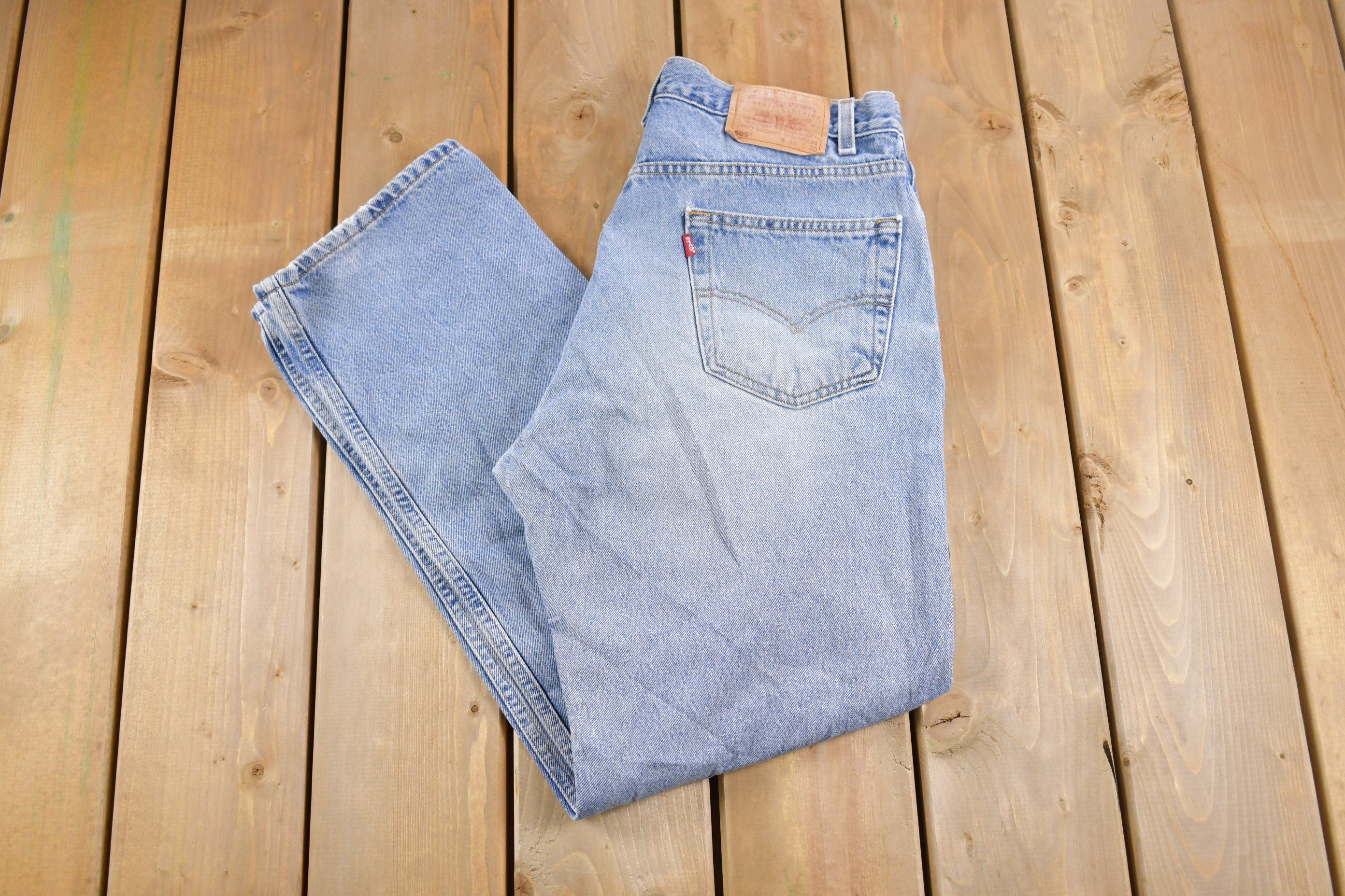 Vintage 1990s Levi's 505 Red Tab Jeans Size 32 x 30