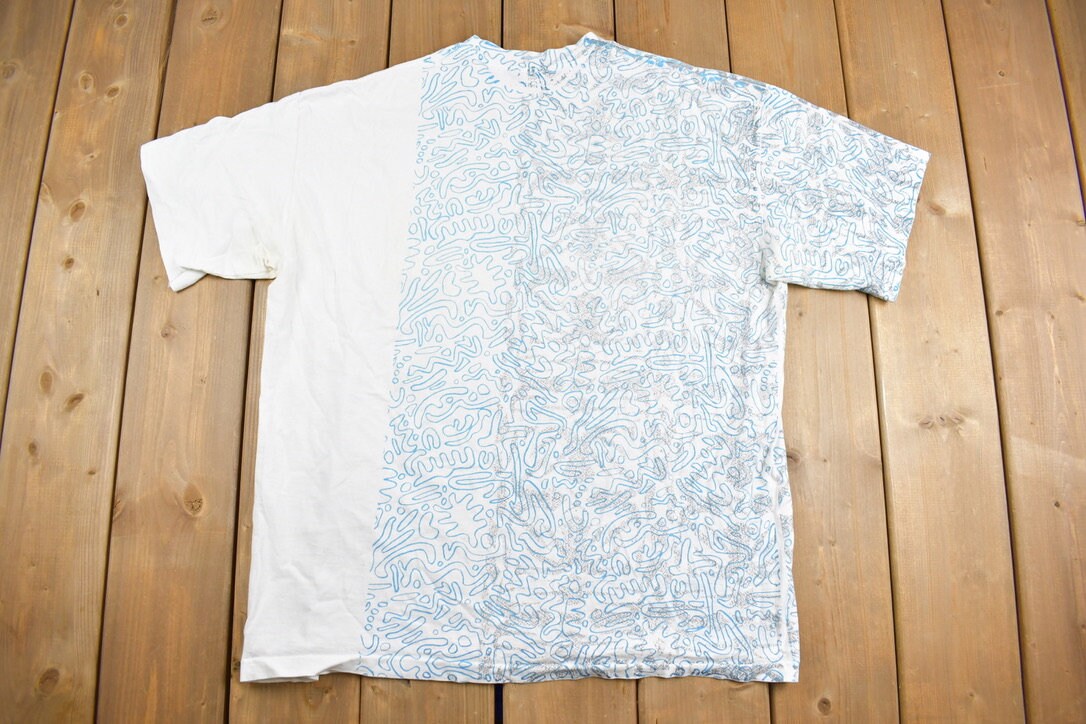 Vintage 1990s Beach Water Sport Gear Graphic T-Shirt