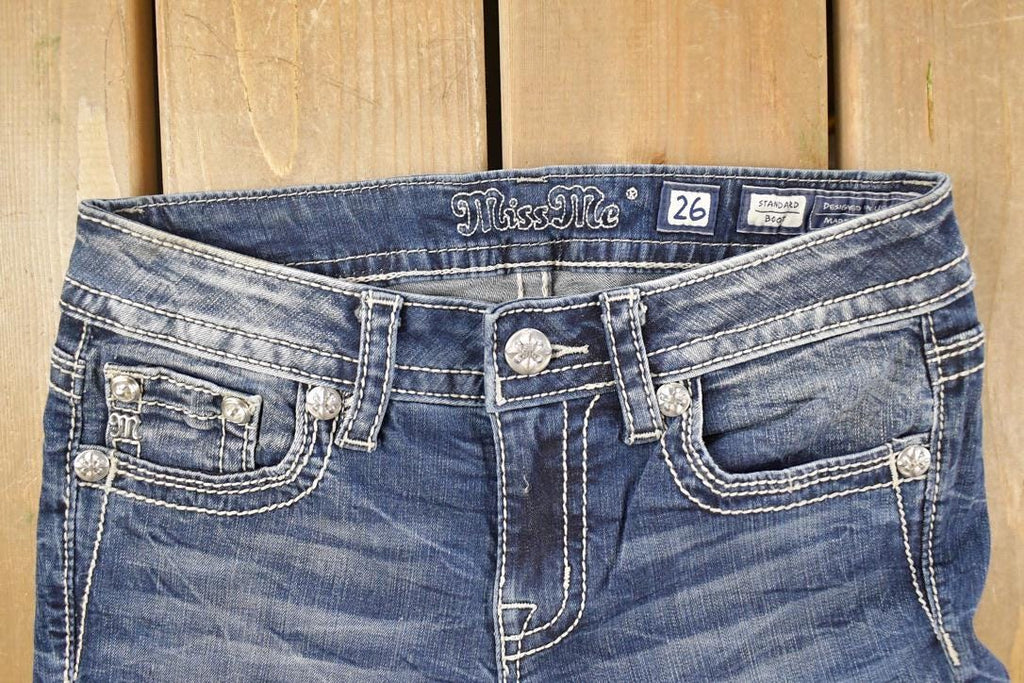 Vintage Deadstock Y2K Miss Me Bedazzled Low Rise Jeans Women's Size 26x31