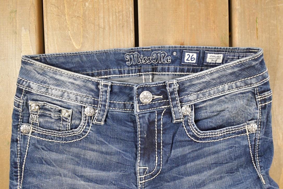 Vintage Deadstock Y2K Miss Me Bedazzled Low Rise Jeans Women's Size 26x31