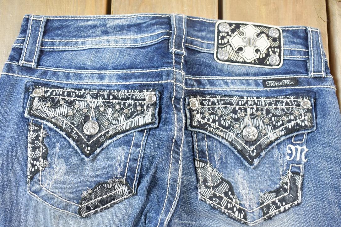 Vintage Y2K Miss Me Bedazzled Mid Rise Jeans Size 26x33