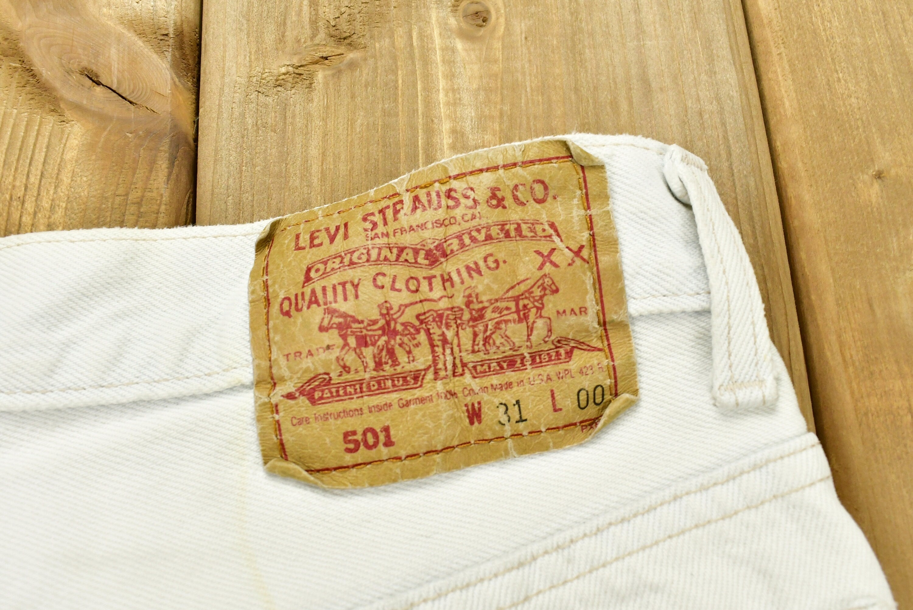 Vintage 1990s Levi's 501 Red Tab Jean Shorts Size 31