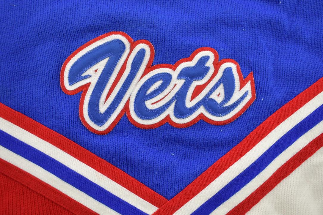 Vintage 1970s Vets Cheerleading Abstract Knitted Crewneck Sweater