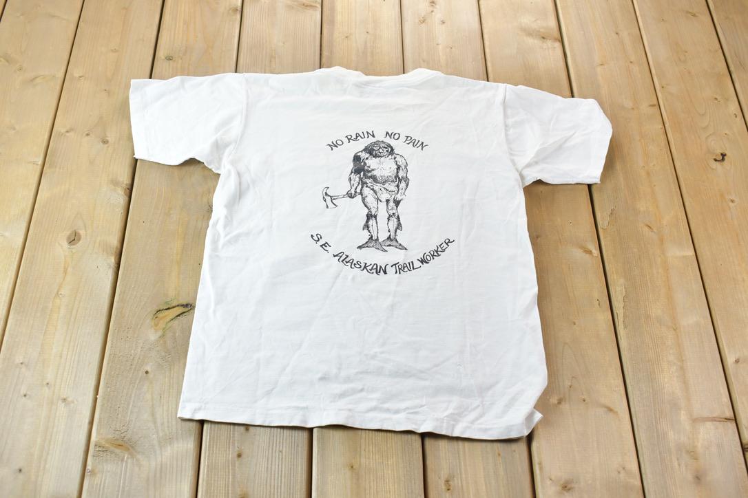 Vintage 1990s Single Stitch Alaskan Graphic T-Shirt Made In USA