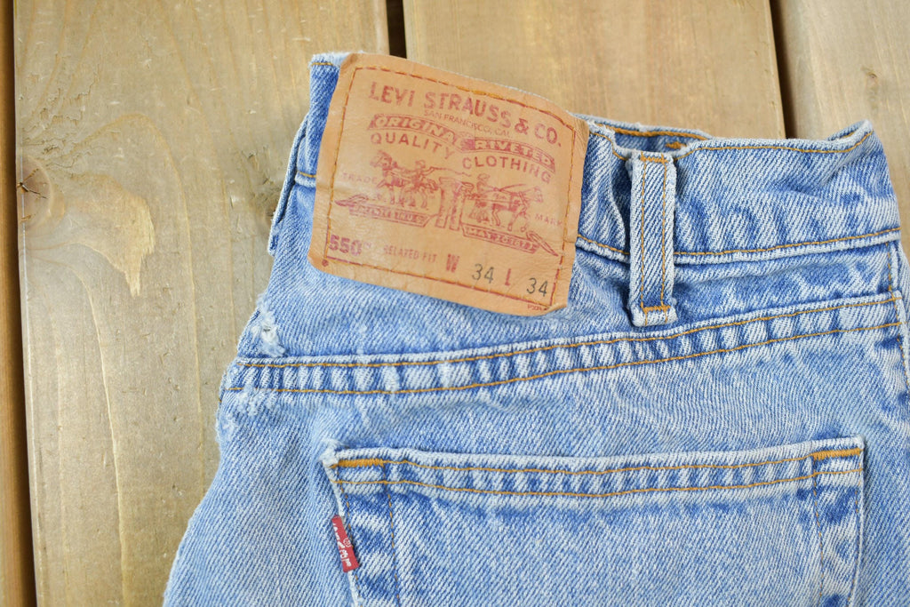 Vintage 1990s Levi's 550 Red Tab Jeans Size 34 x 34