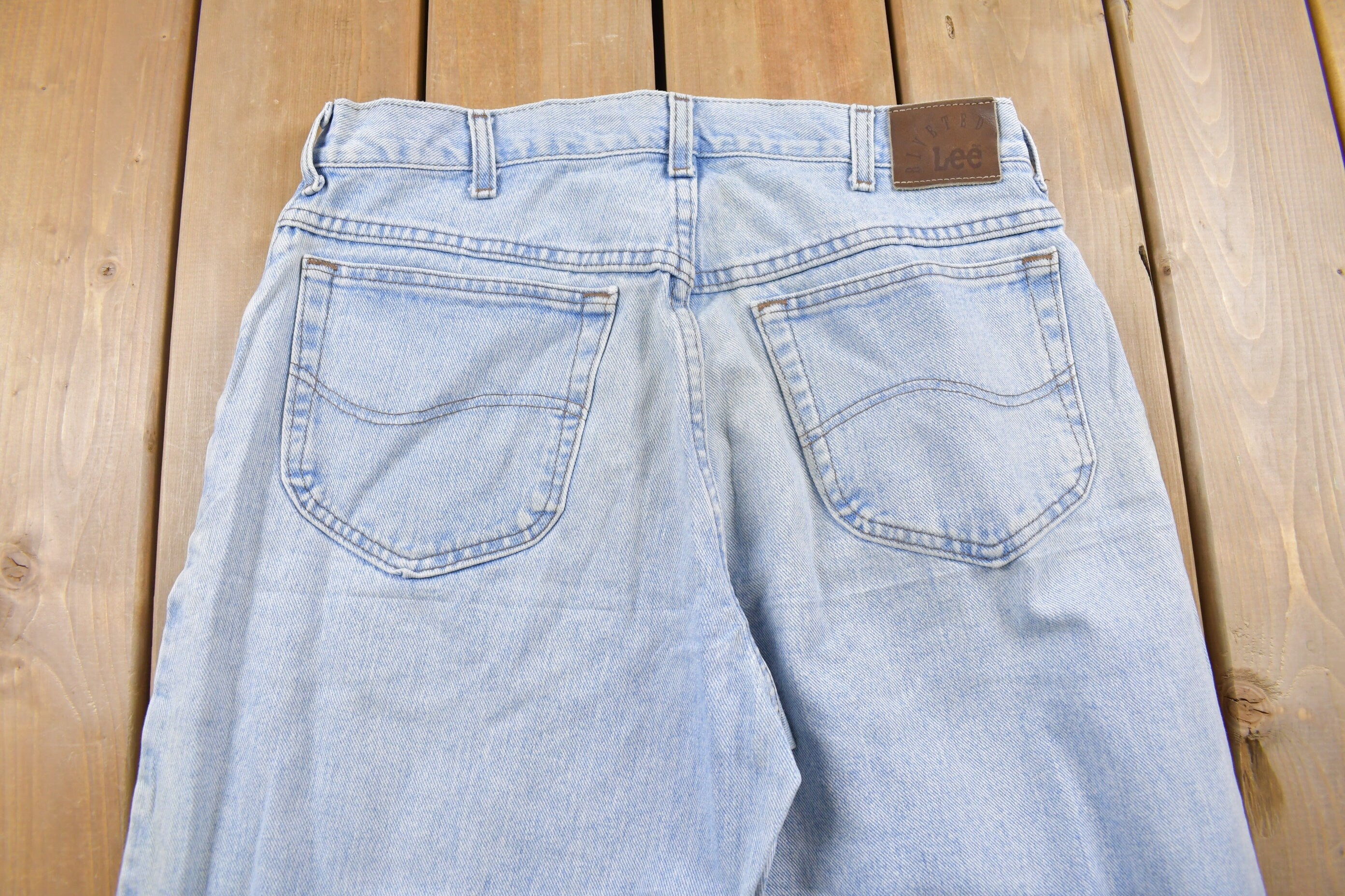 Vintage 1990's Lee Riveted Jeans 32 x 32