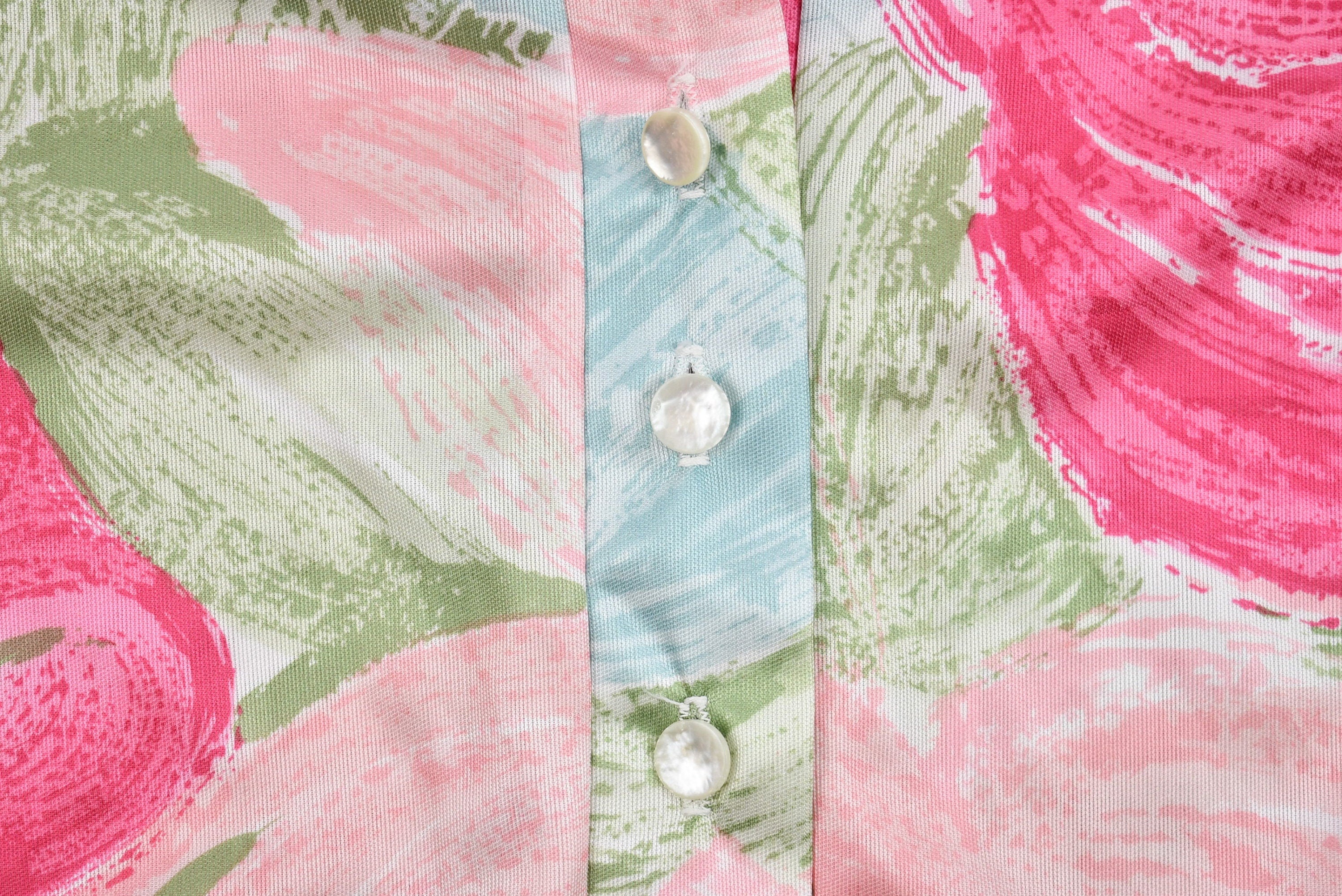 Vintage 1960s Deadstock Floral Quarter-Button Up Short Sleeve Blouse  Retro Fashion  Beachwear  Vintage Womenswear  Made in USA