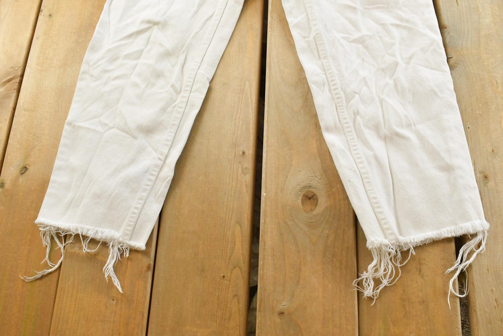 Vintage 1990s Levi's 550 Relaxed Fit Tapered Leg Denim White Jeans Size 22 x 24.5 / 90s Levi's / Made in USA / Streetwear