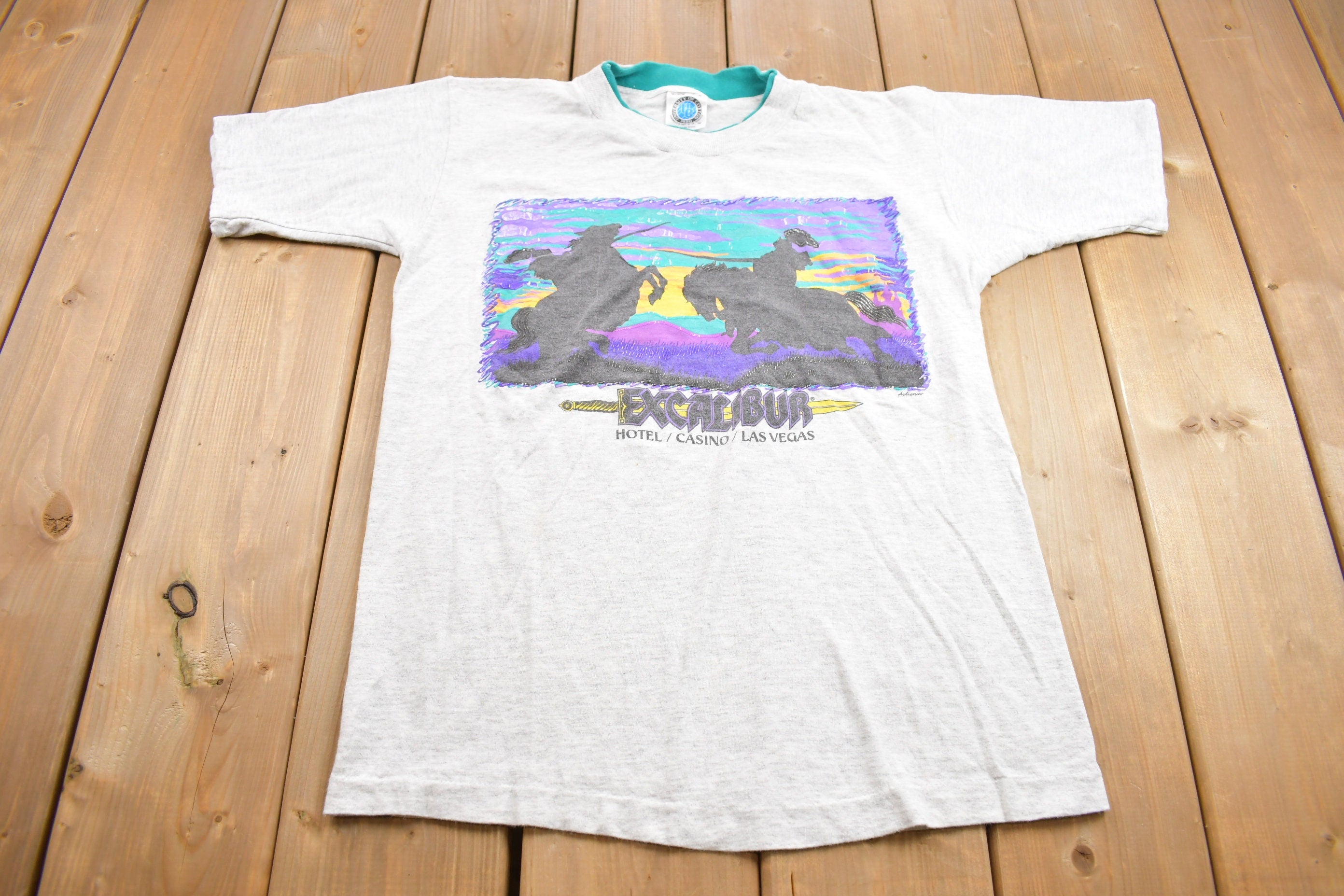 Vintage 1990s Excalibur Hotel Las Vegas Graphic T Shirt