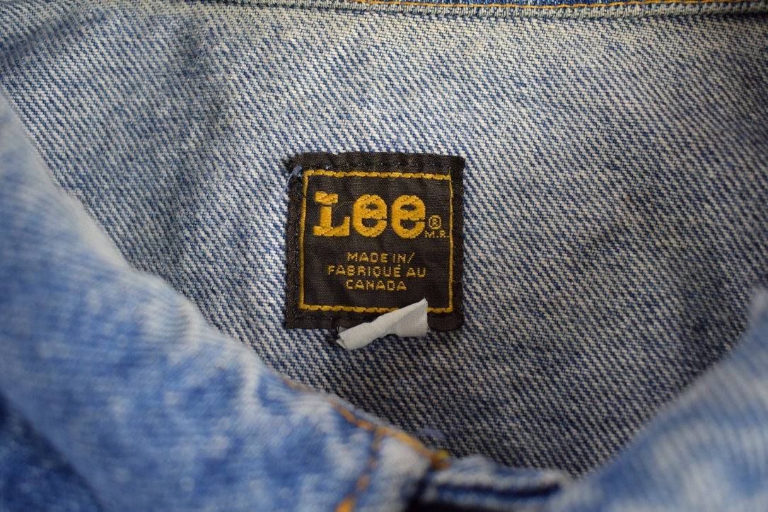 Vintage 1990s Lee Denim Jean Jacket / Vintage Denim / Streetwear / Made in Canada / Fall Jacket / Lee denim / 90s Denim / 90s Lee