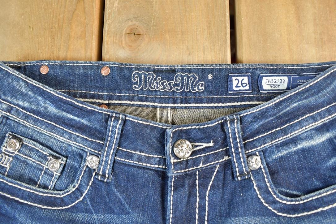 Vintage Y2K Miss Me Bedazzled Low Rise Jeans Size 26x31