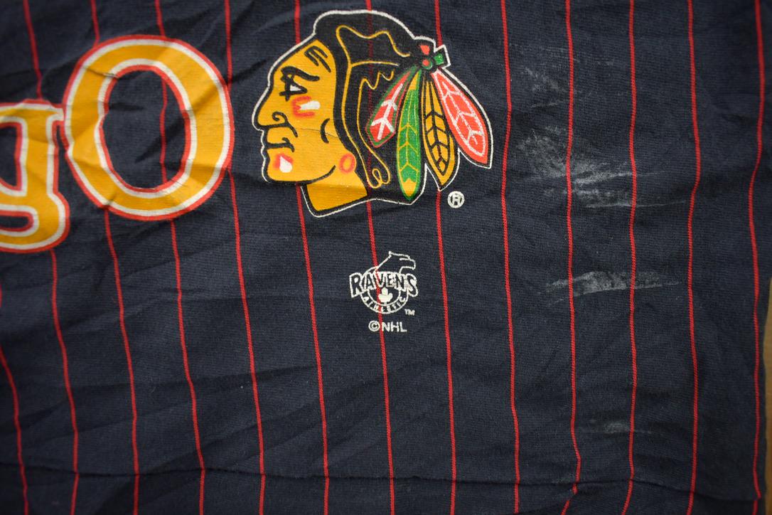 Vintage 1990s Chicago Blackhawks NHL All Over Print Graphic T-Shirt
