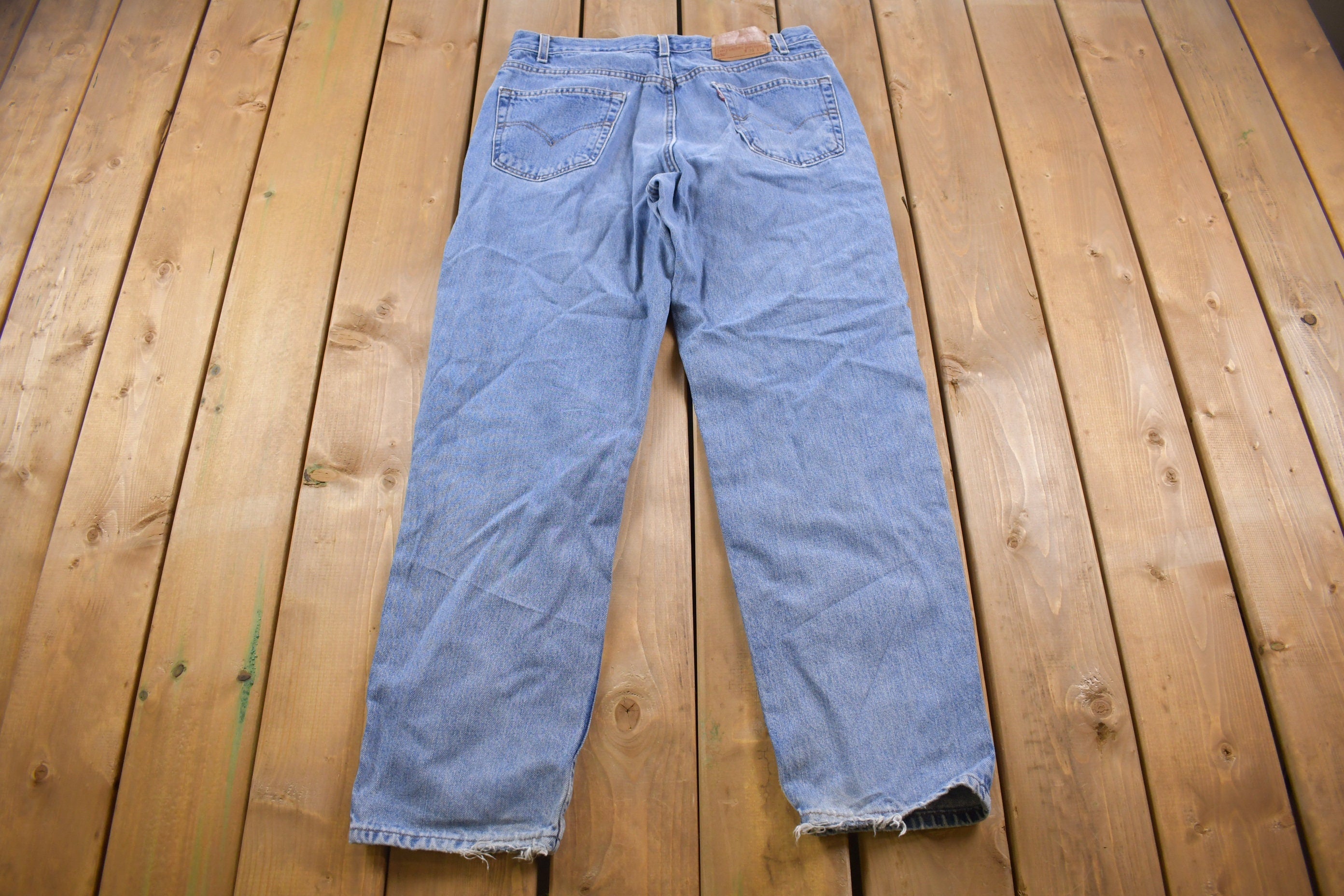 Vintage 1990s Levi's 550 Red Tab Jeans Size 34 x 31 / Made in USA / 90s Denim / Streetwear Fashion / Vintage Denim / Jeans / Vintage Levi's