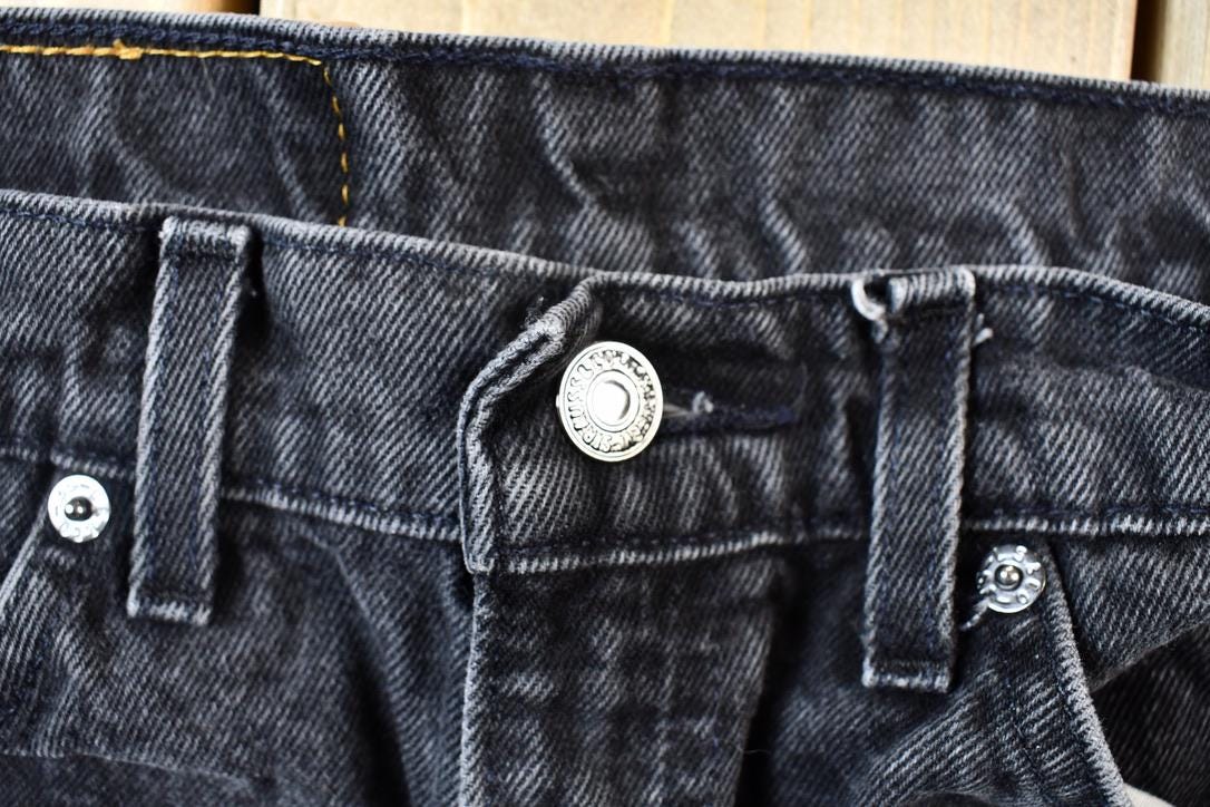 Vintage 1990s Orange Tab Levis 550 Denim Jeans Size 32 x 32
