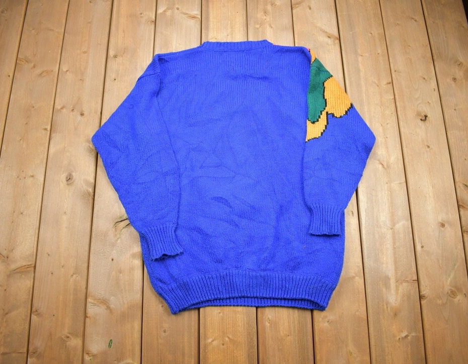Vintage 1990s Dan Howard Floral Knit Cute Sweater