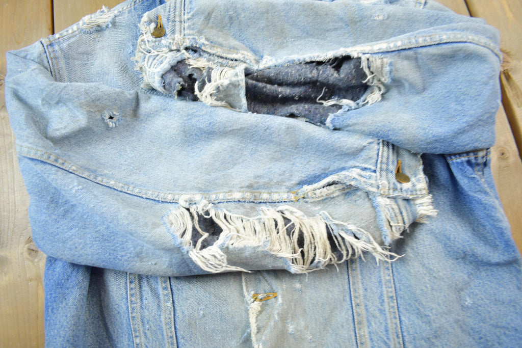 Vintage 1980s THRASHED Lee Storm Rider Blanket Lined Jean Jacket