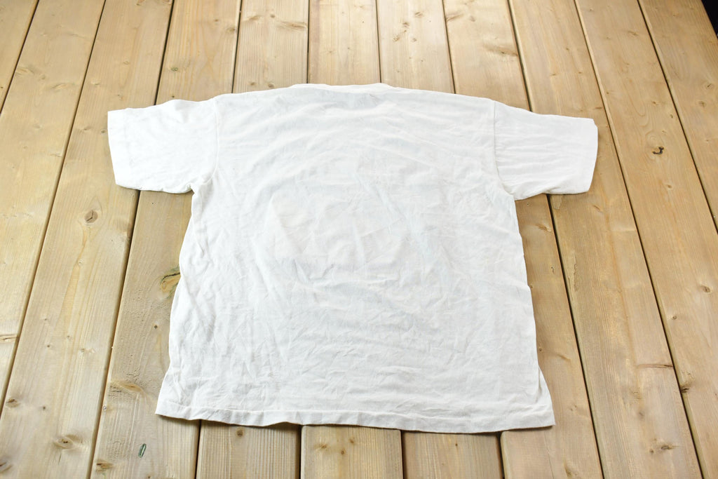 Vintage 1990s Souvenir Travel T-Shirt Made In Canada