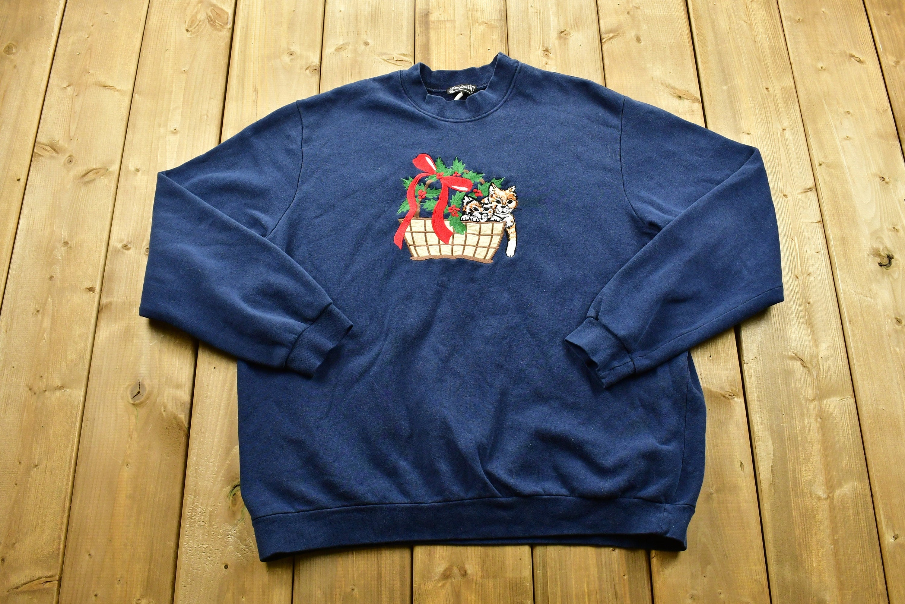 Vintage 90's Embroidered Cat Graphic Crewneck