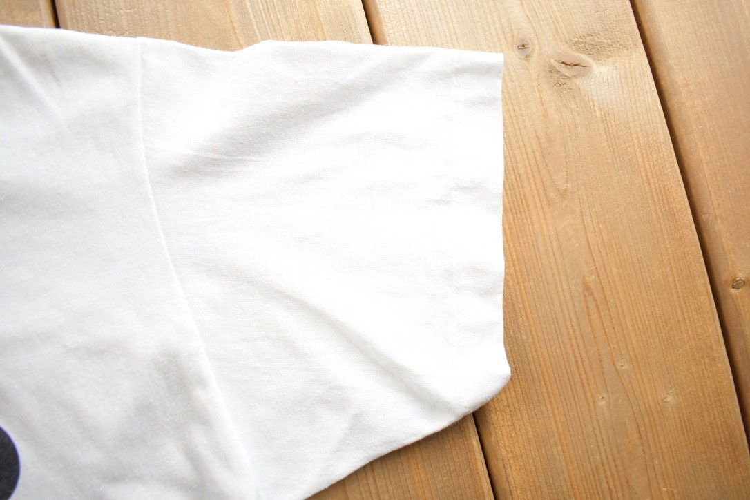 Vintage 1980s Mickey Mouse Walt Disney World Resorts Single Stitch T-Shirt