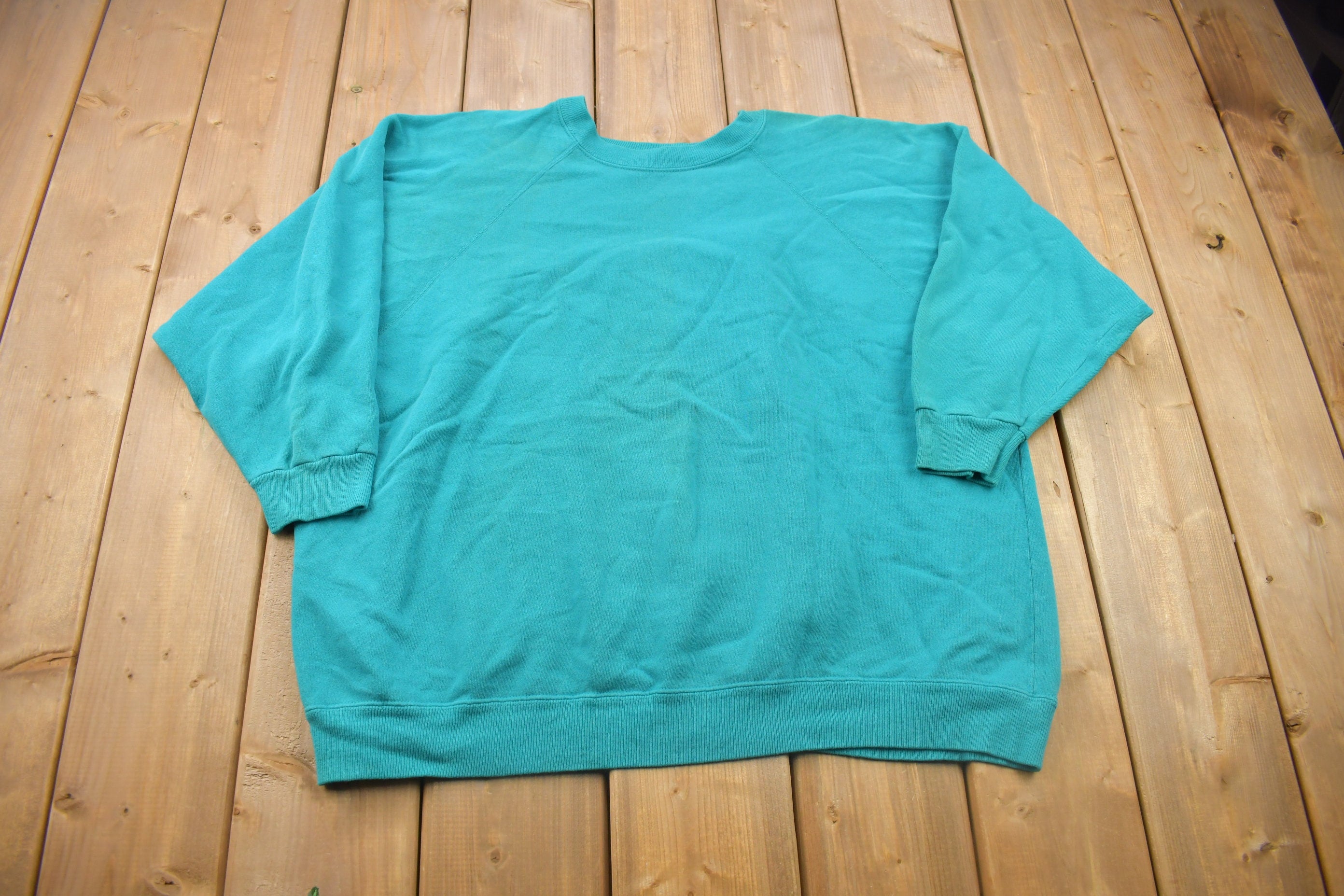 Vintage 1980s Blank Turquoise Raglan Crewneck Sweatshirt