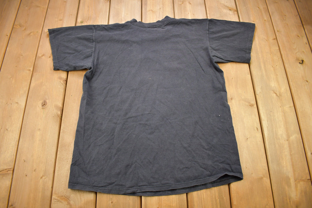 Vintage 1992 Giraffe Theme Graphic T-Shirt