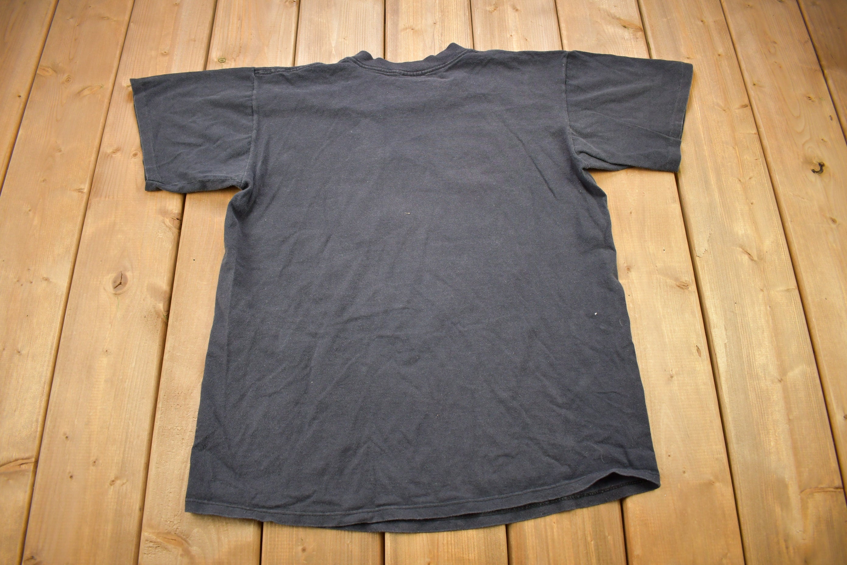 Vintage 1992 Giraffe Theme Graphic T-Shirt
