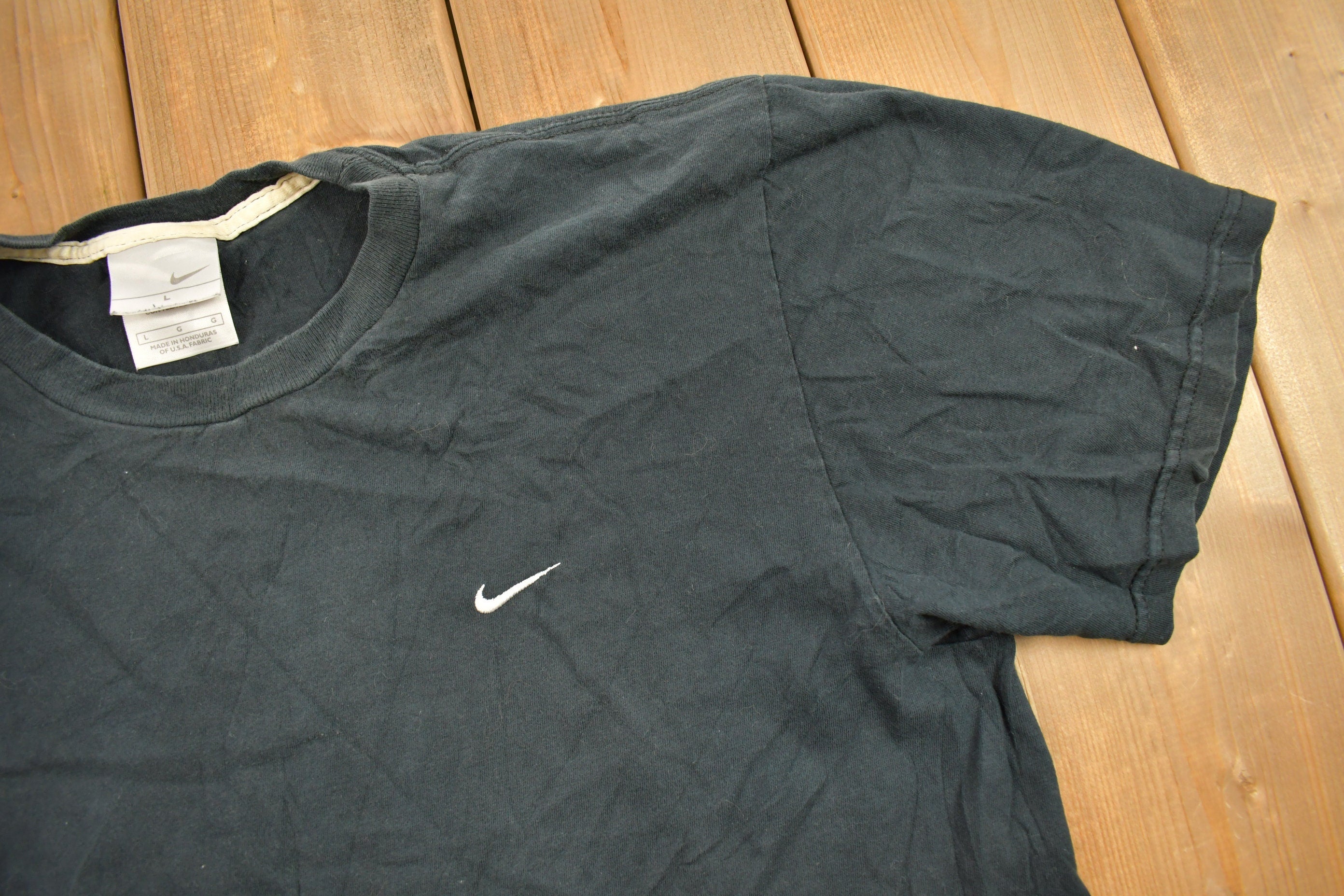 Vintage Y2K Nike Mini Swoosh Embroidered Graphic T-Shirt