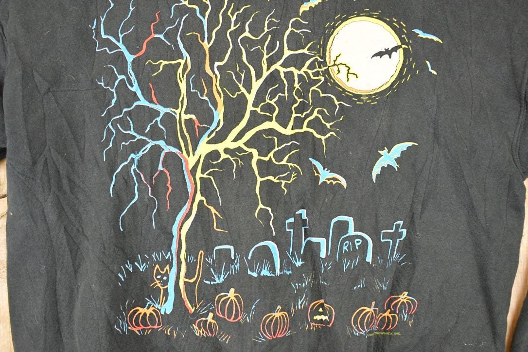 Vintage 1990s Halloween Graveyard Graphic Print Crewneck Sweatshirt Mens L