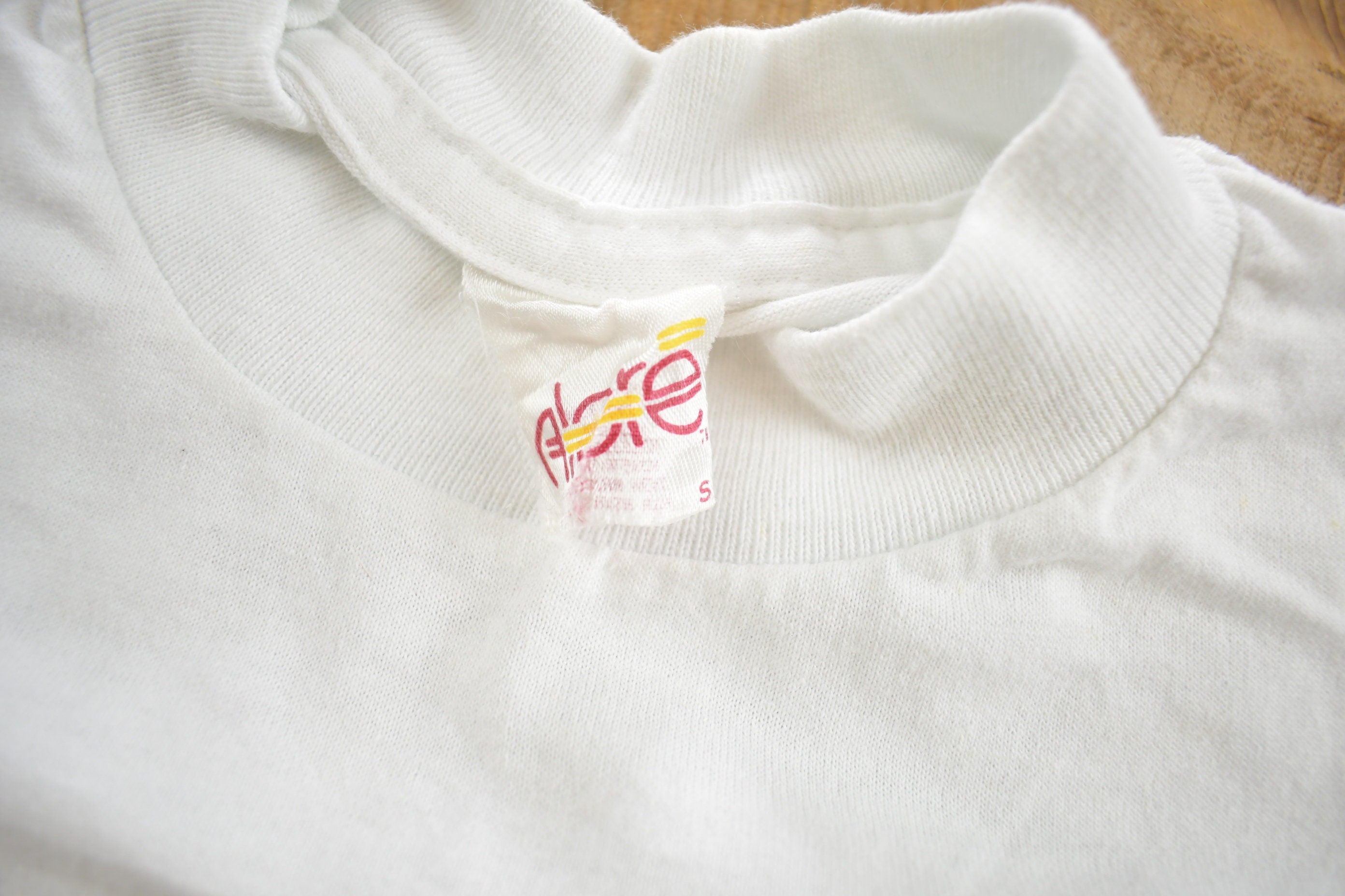 Vintage 1990s Bird Theme Arizona Single Stitch Graphic T-Shirt Made In USA