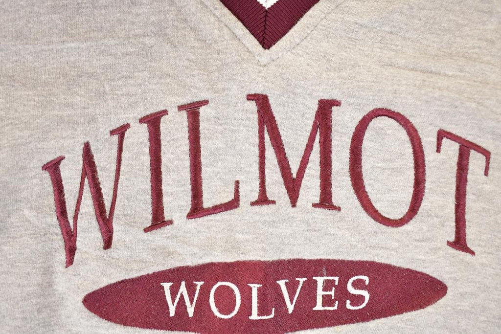 Vintage 1990s Wilmot Wolves Embroidered Collegiate V Neck Sweatshirt Men's XL