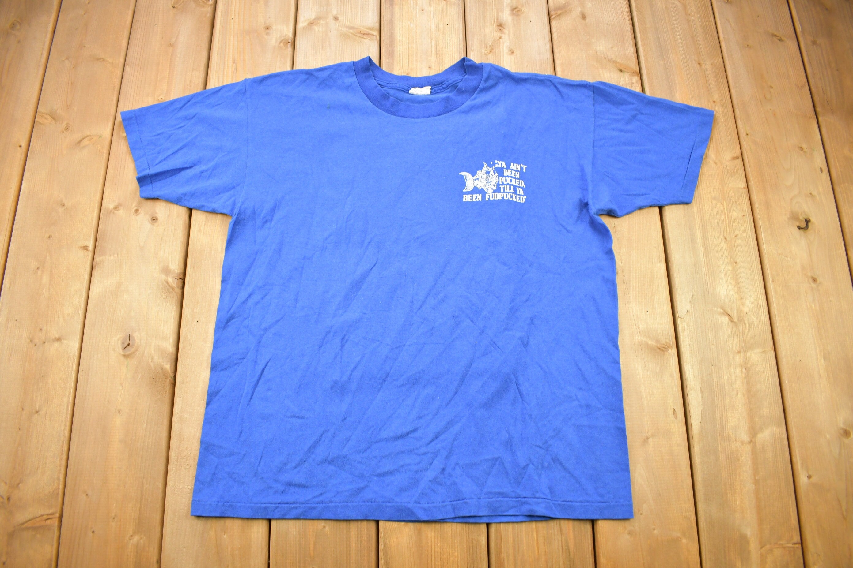 Vintage 1990s Fudpuckers Beachside Bar & Grill Souvenir T Shirt