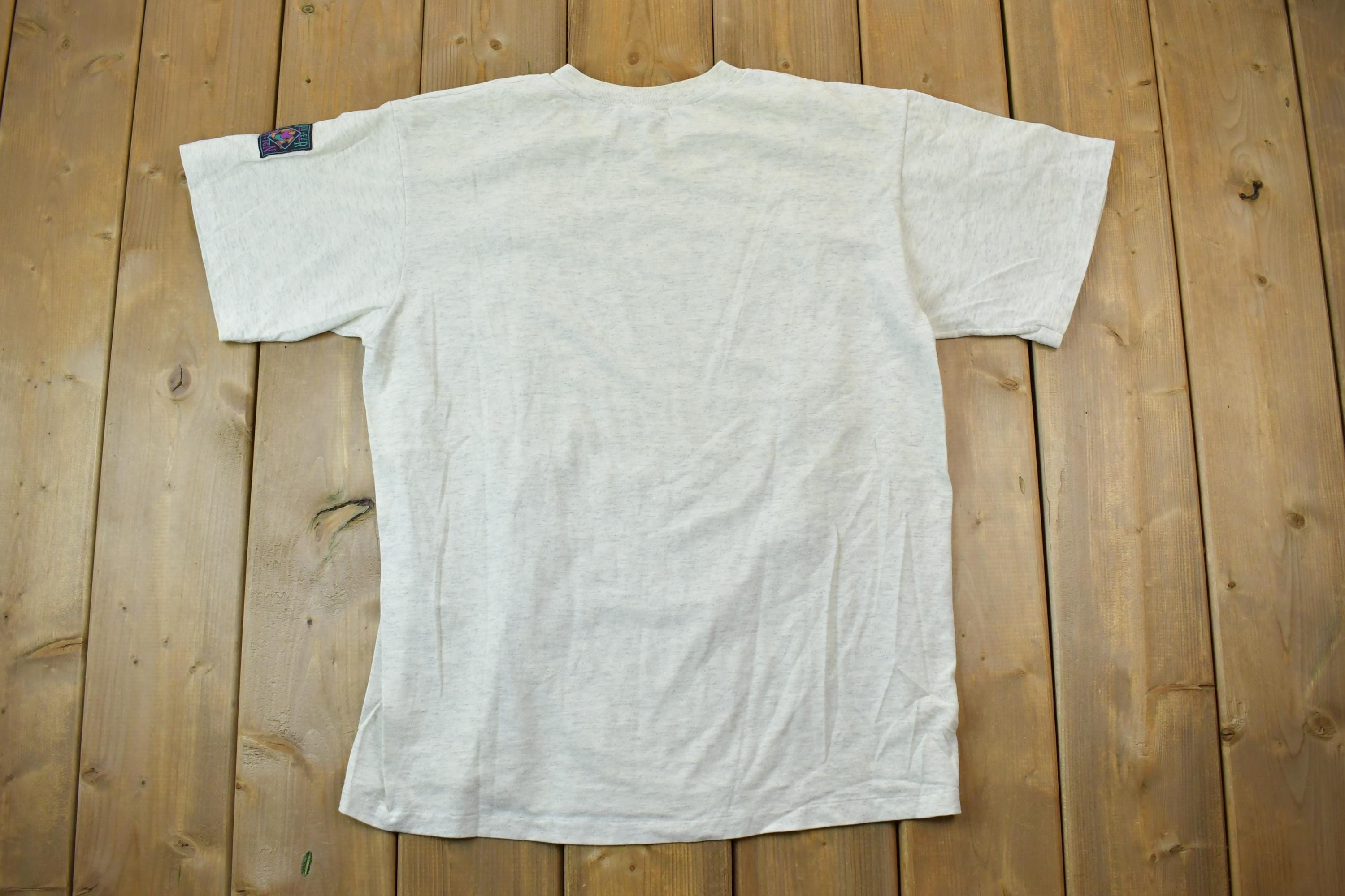 Vintage 1990s Hum Eur Wolf Face Graphic T-Shirt