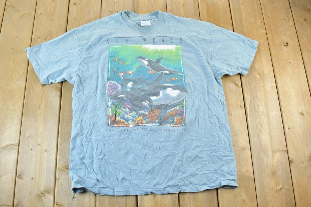 Vintage 1990s Orca Whale Graphic T-Shirt