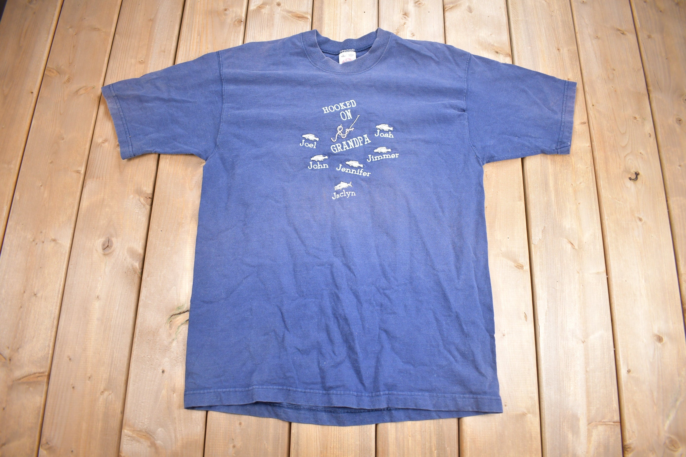 Vintage 1990s Custom Grandpa & Grandkids Fishing Theme Embroidered T Shirt
