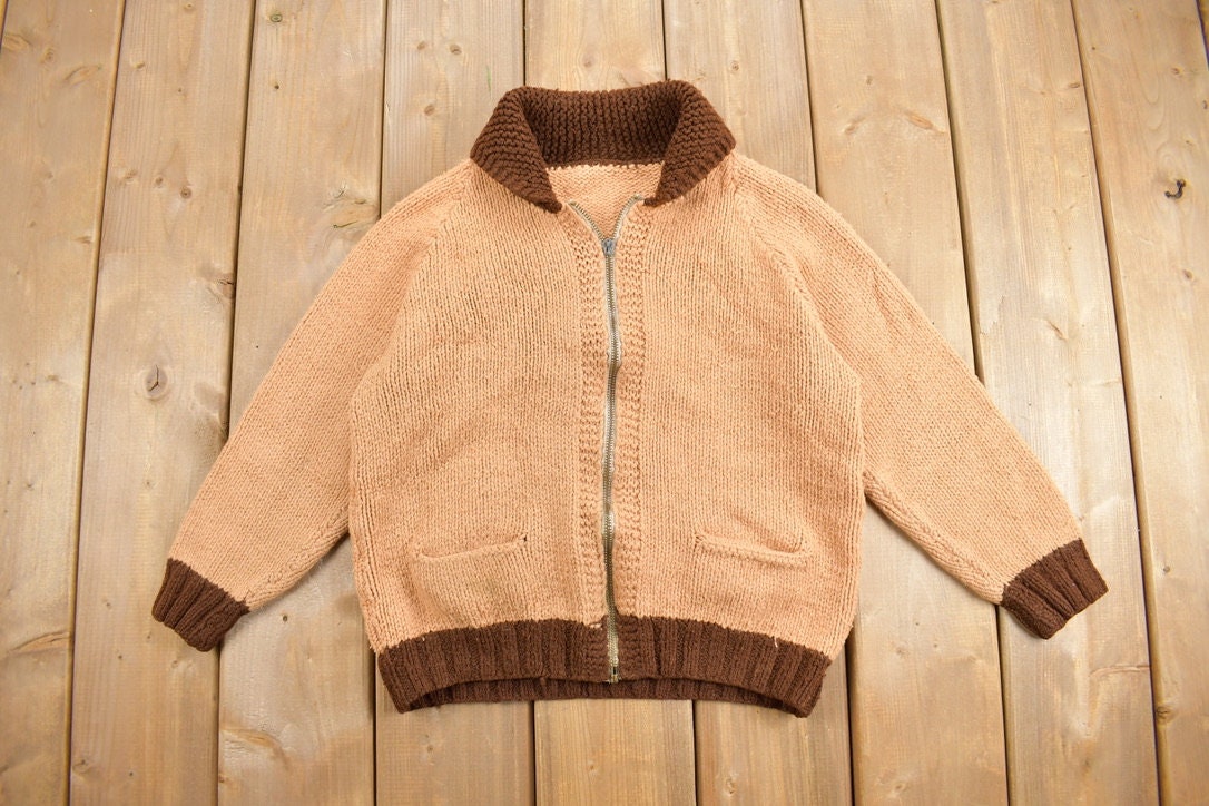 Vintage 1960s Horse Cowichan Knit Cardigan Sweater / Outdoor / Wilderness / Wool Sweatshirt / Outerwear / True Vintage / Small - Medium