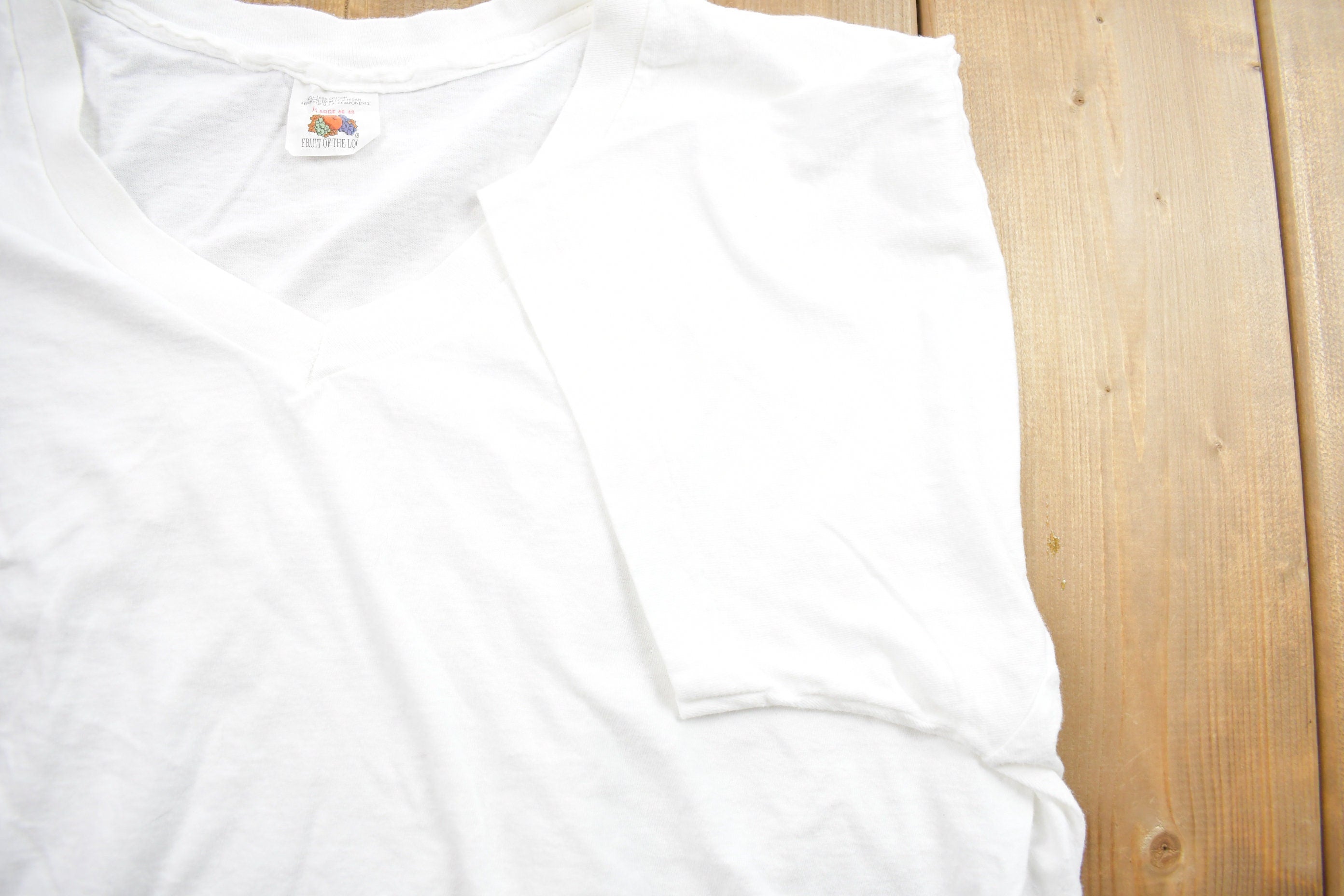 Vintage 1990s Fruit Of The Loom Single Stitch V-Neck T-Shirt