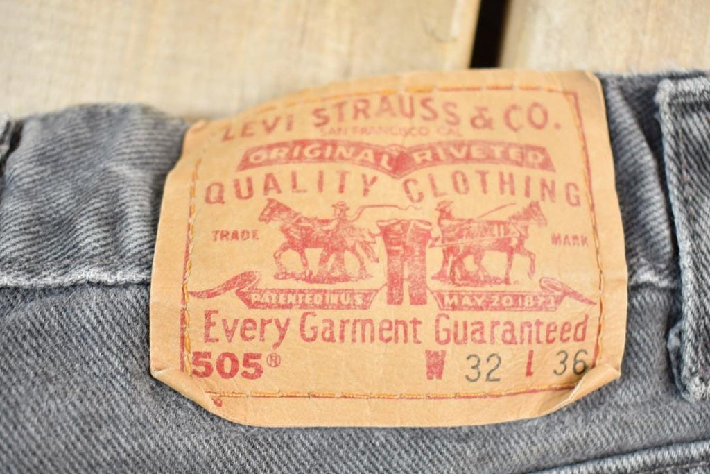 Vintage 1990s Levi Strauss Red Tab 505 Black Wash Denim Jeans Size 32 x 36