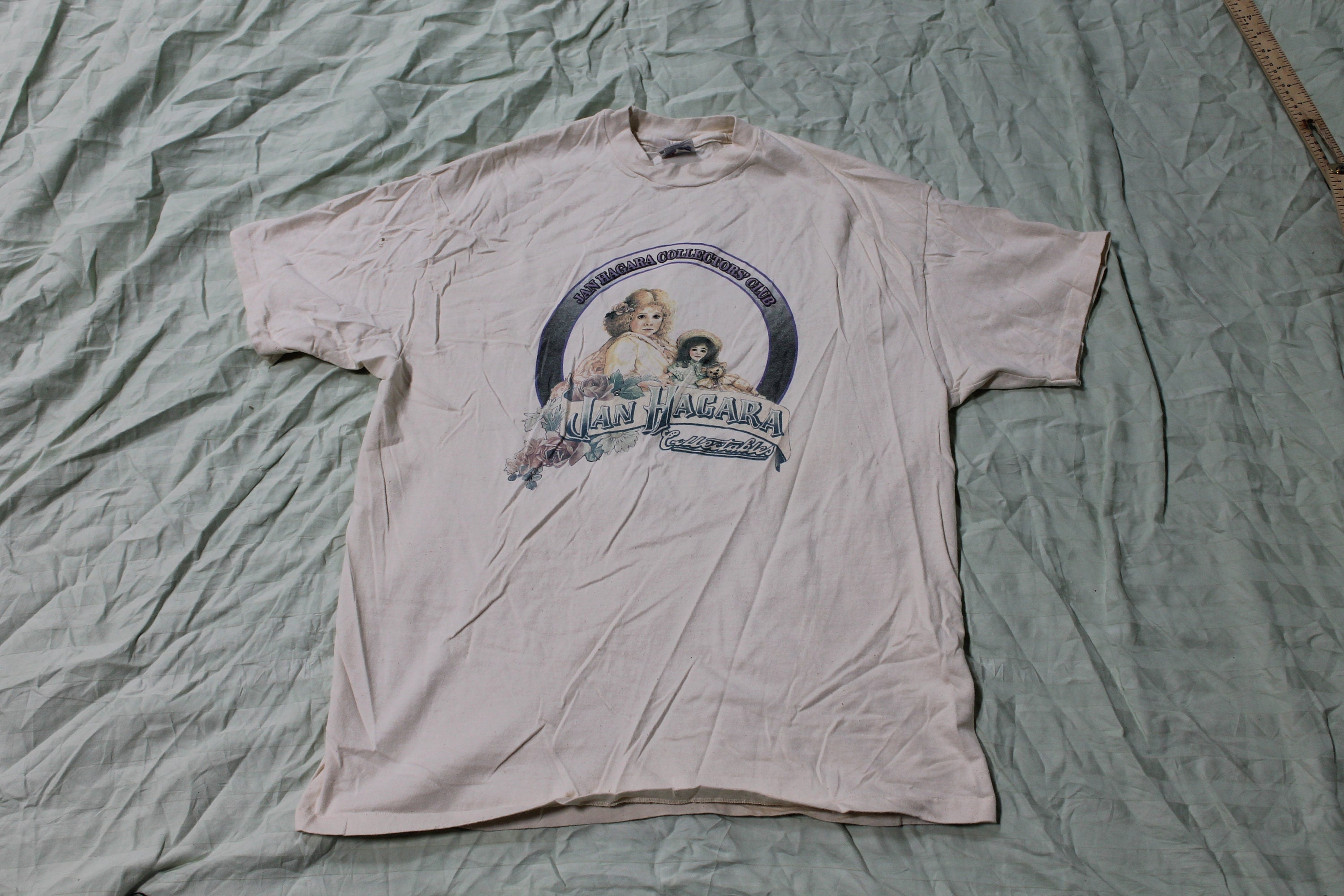 Vintage 1990s Jan Hagara Collectors Club Graphic T Shirt